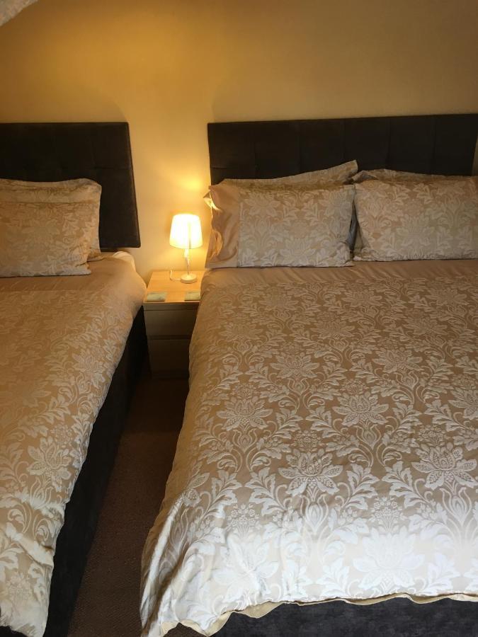 The Townhouse B And B เอลส์เบอรี ภายนอก รูปภาพ