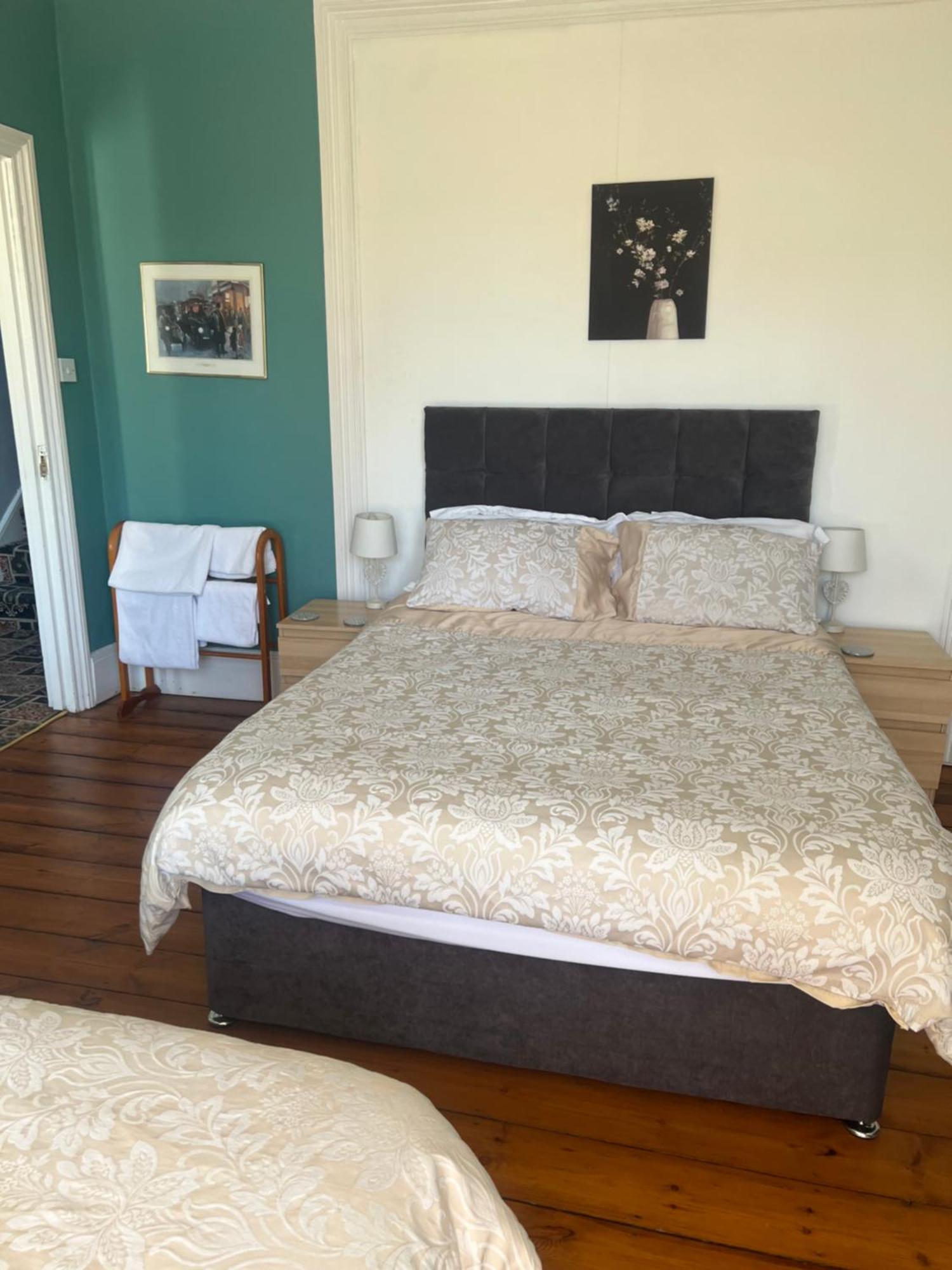 The Townhouse B And B เอลส์เบอรี ภายนอก รูปภาพ